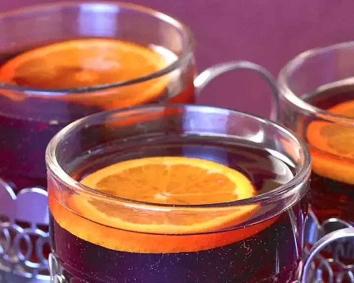Mulled Wine with Orange Slices